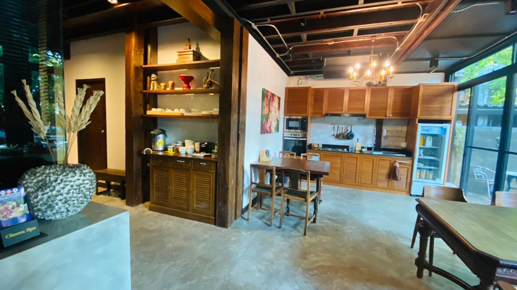 The Eight Ratvithi House Hotel Chiang Mai Ngoại thất bức ảnh