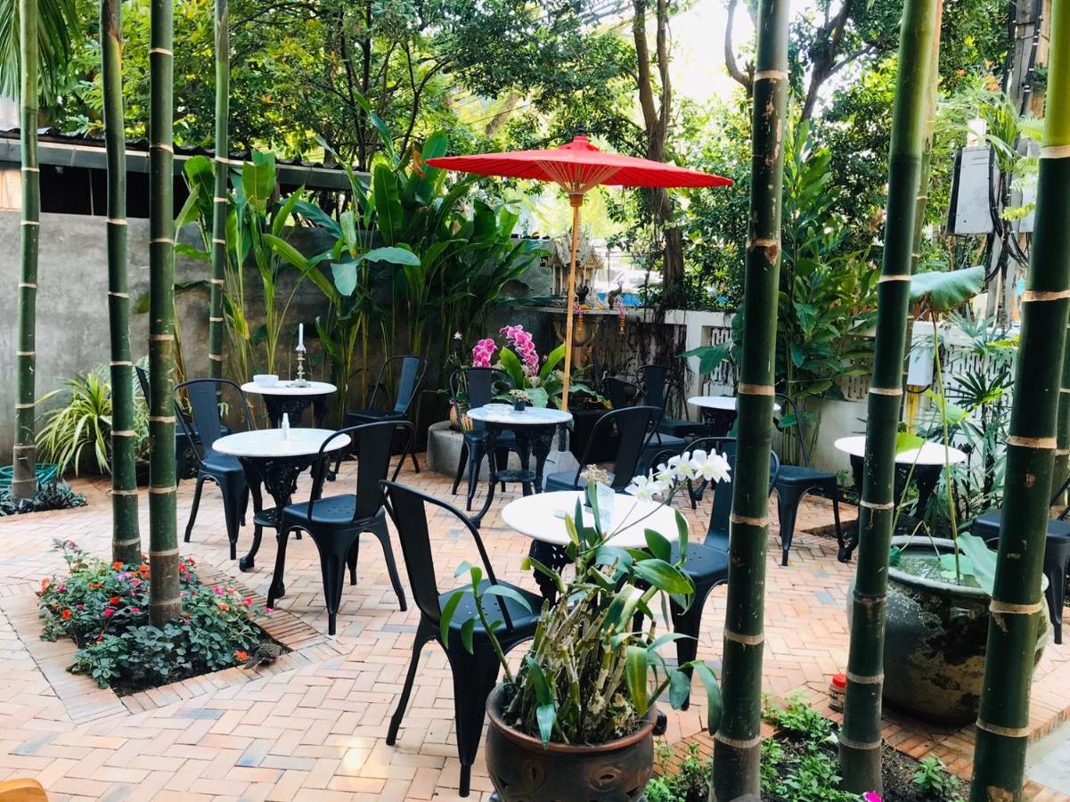 The Eight Ratvithi House Hotel Chiang Mai Ngoại thất bức ảnh
