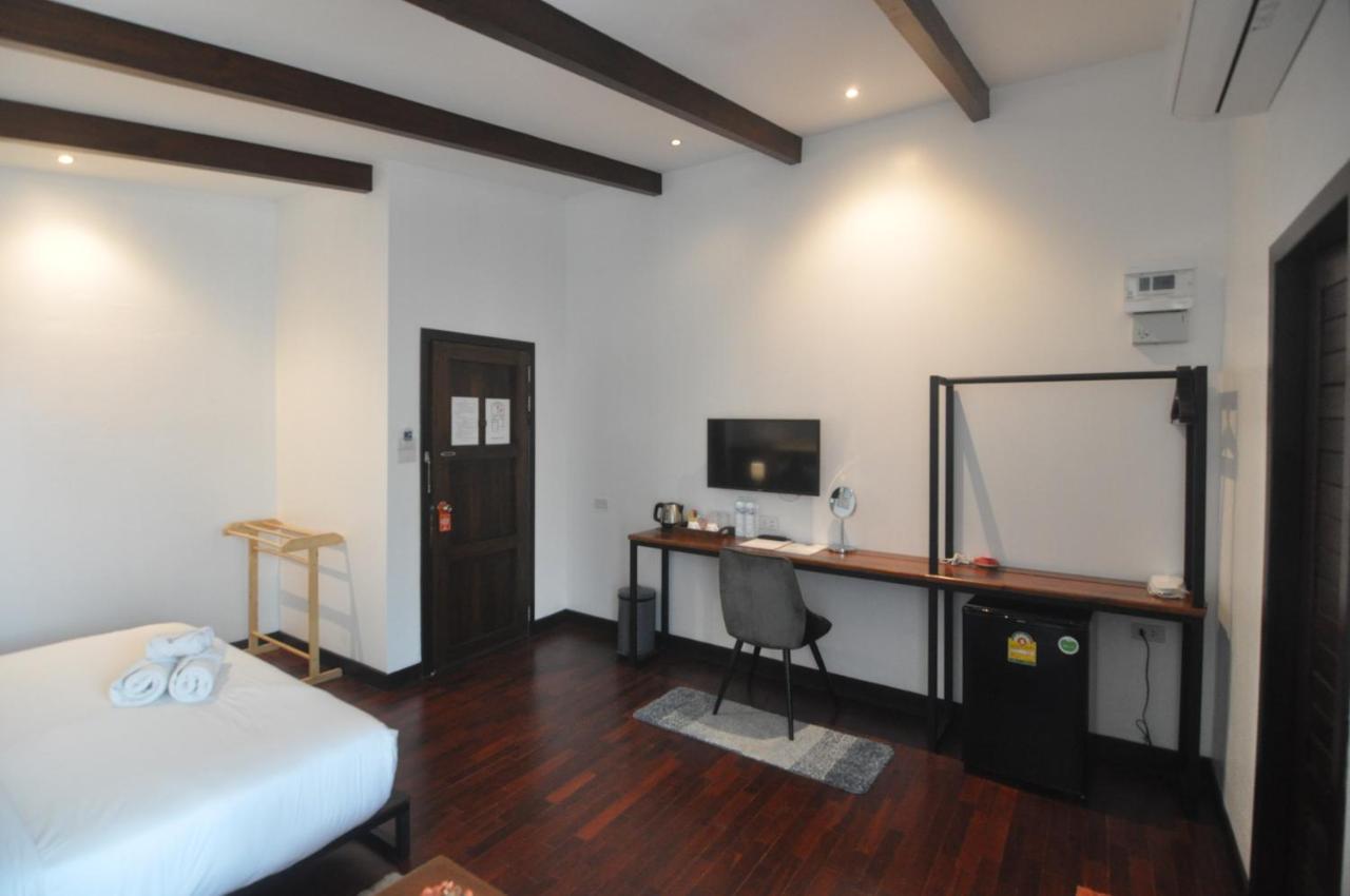 The Eight Ratvithi House Hotel Chiang Mai Ngoại thất bức ảnh