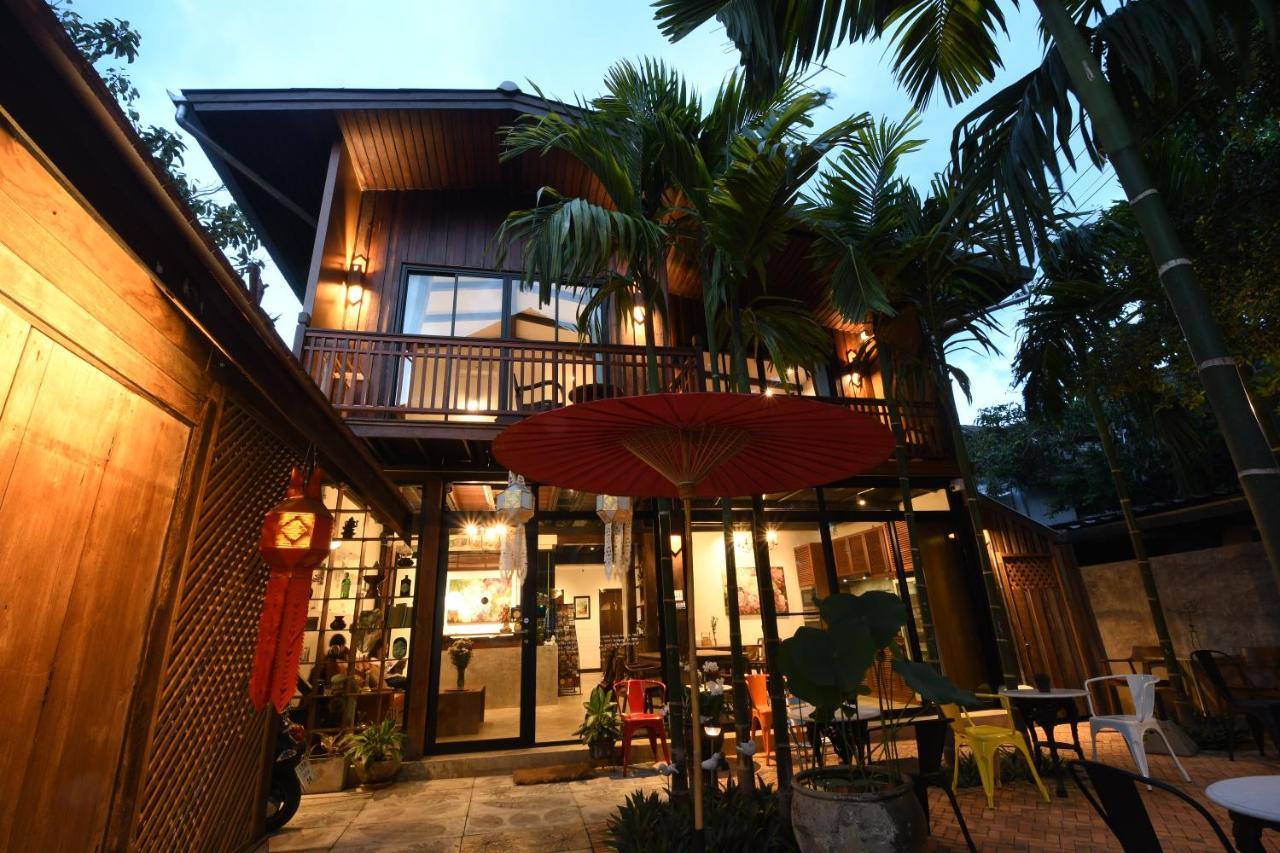 The Eight Ratvithi House Hotel Chiang Mai Ngoại thất bức ảnh